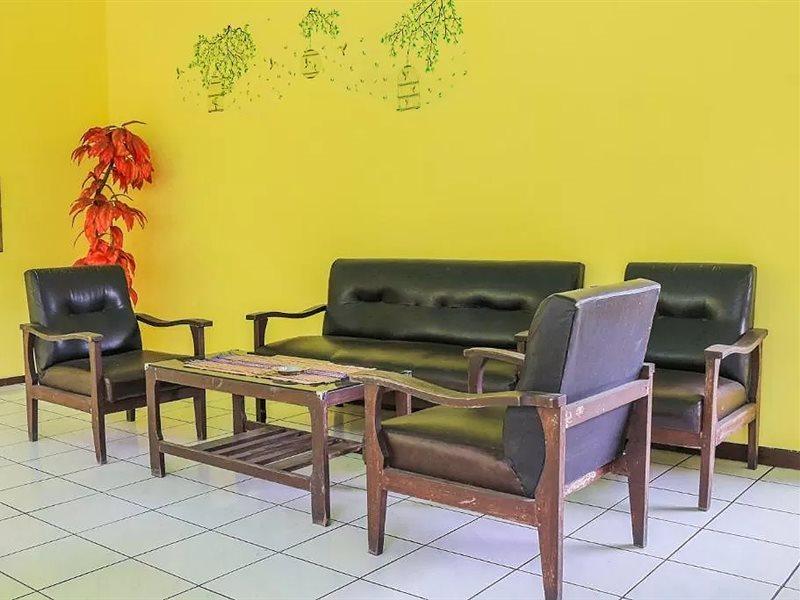Oyo Life 1708 Hotel Budi Famili 1 Syariah Ciamis Exterior foto