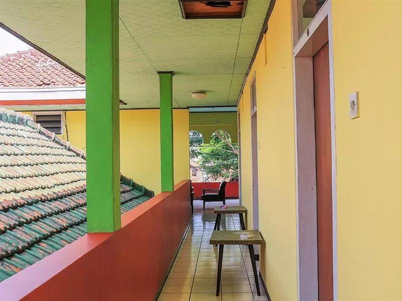 Oyo Life 1708 Hotel Budi Famili 1 Syariah Ciamis Exterior foto